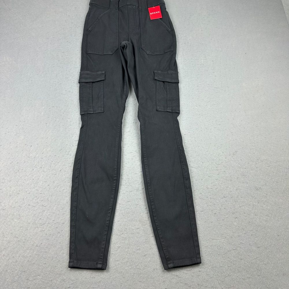 NWT Spanx Stretch Twill Ankle Cargo Pants Women's XS Black Slimming Smoothing